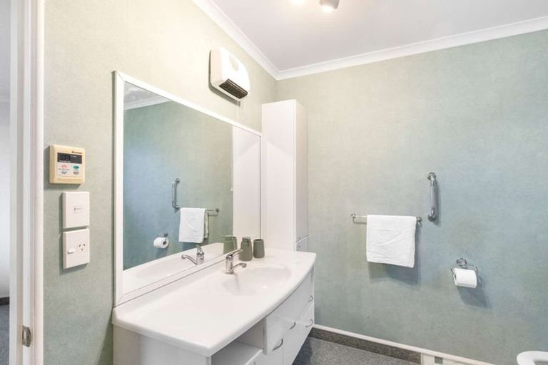 Photo of property in 7 Robertson Street, Gore, 9710