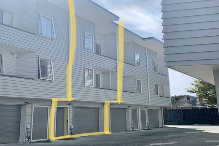 Photo of property in 10/6 Islington Avenue, New Lynn, Auckland, 0600