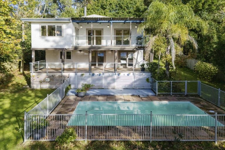 Photo of property in 23 Glencoe Road, Browns Bay, Auckland, 0630