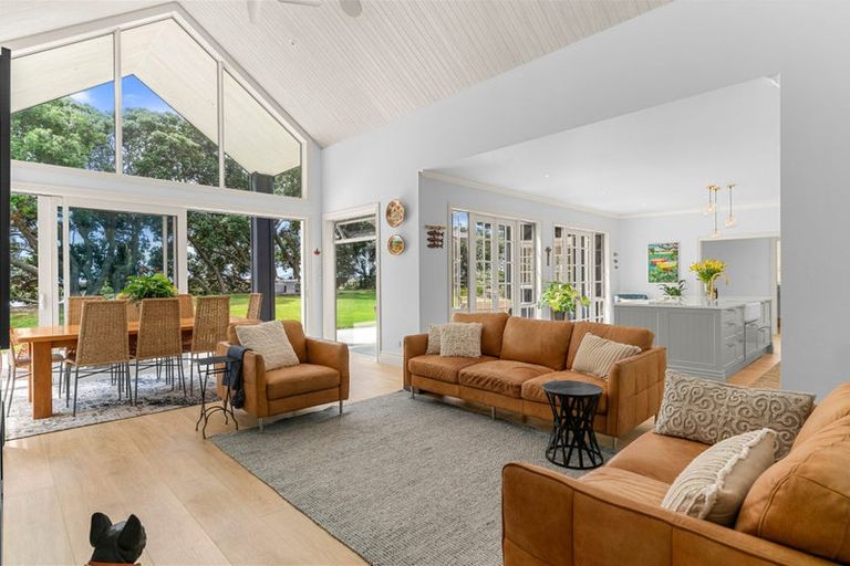 Photo of property in 615 Cove Road, Waipu, 0582