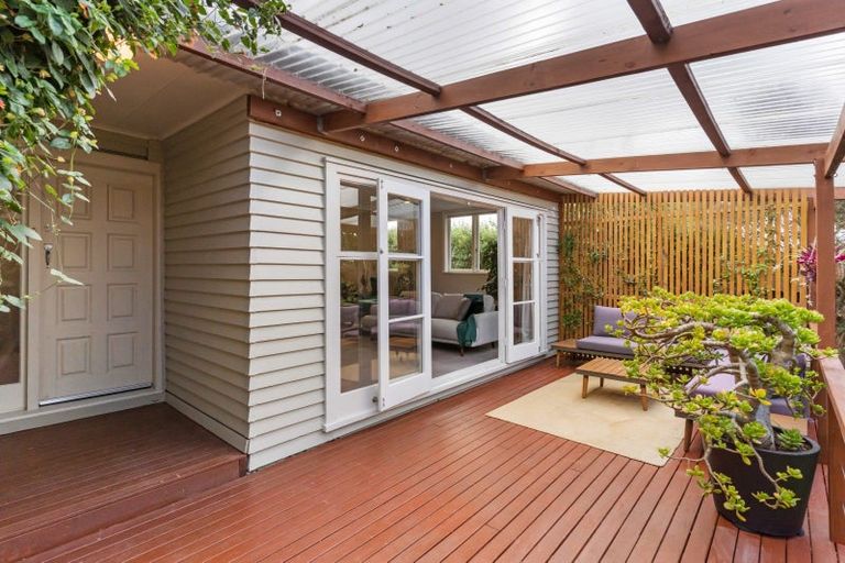 Photo of property in 4b Lancaster Road, Beach Haven, Auckland, 0626