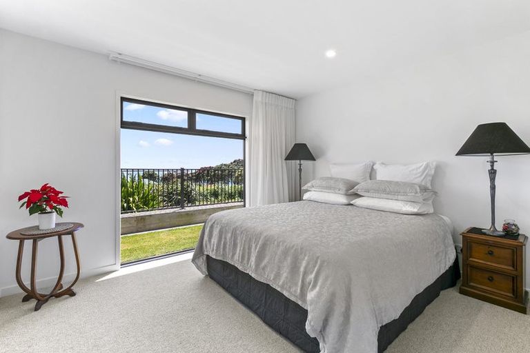 Photo of property in 9 Bayly Road, Moturoa, New Plymouth, 4310