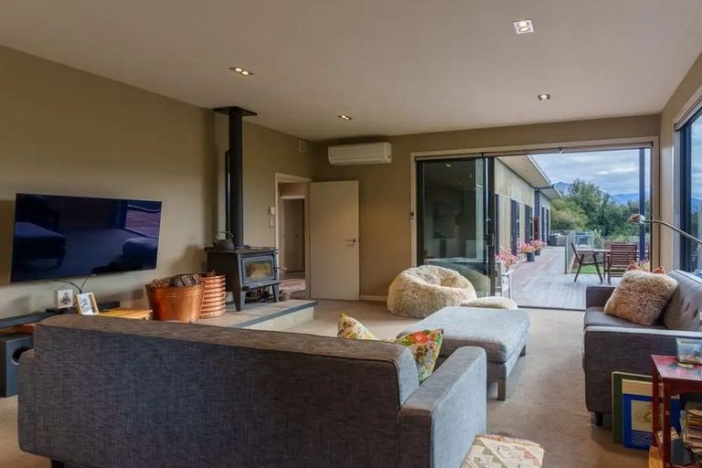 Photo of property in 16 Hidden Hills Drive, Wanaka, 9305