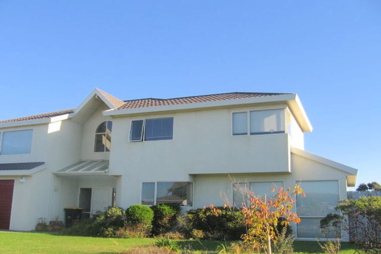 Photo of property in 24 Samwell Drive, Whitby, Porirua, 5024