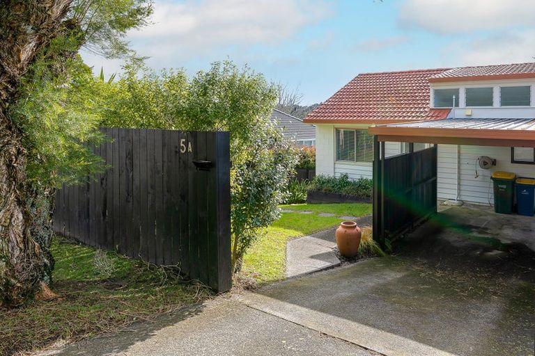 Photo of property in 5a Dolbear Street, Titirangi, Auckland, 0604