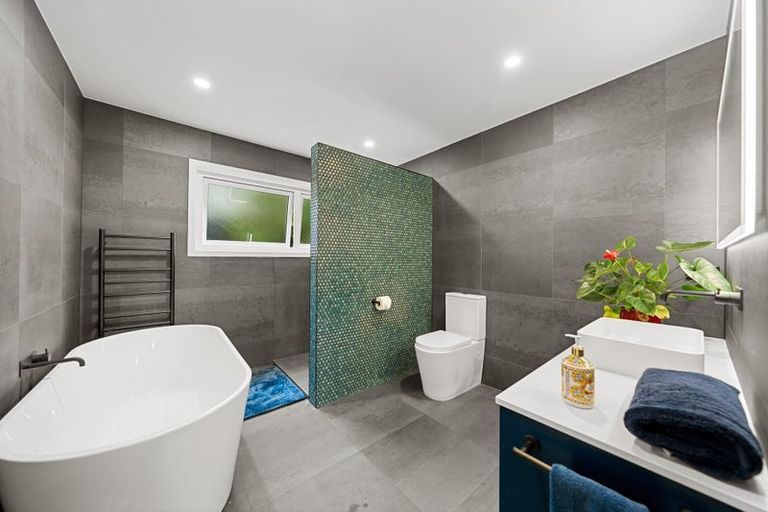 Photo of property in 132 Porritt Avenue, Chatswood, Auckland, 0626