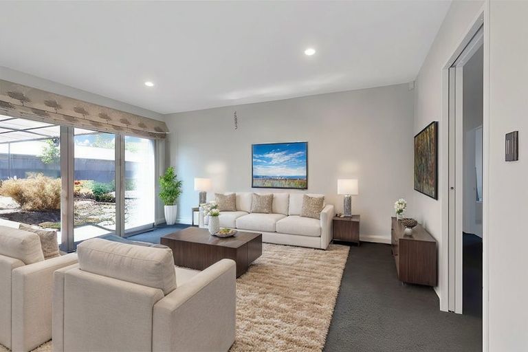 Photo of property in 31 Davaar Crescent, Broomfield, Christchurch, 8042