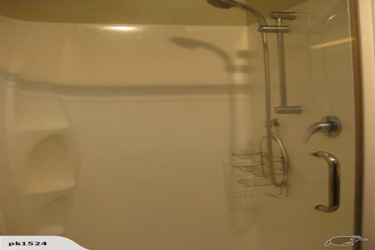 Photo of property in 6/8 Carolina Place, Albany, Auckland, 0632