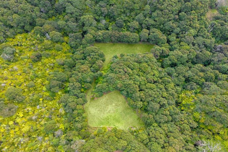 Photo of property in 1223 Old North Road, Helensville, 0875