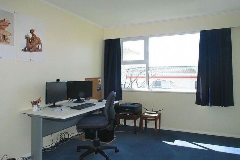 Photo of property in 23 Carluke Street, Paparangi, Wellington, 6037