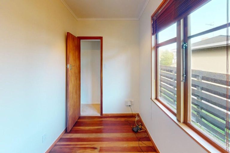 Photo of property in 9 York Place, Awapuni, Palmerston North, 4412