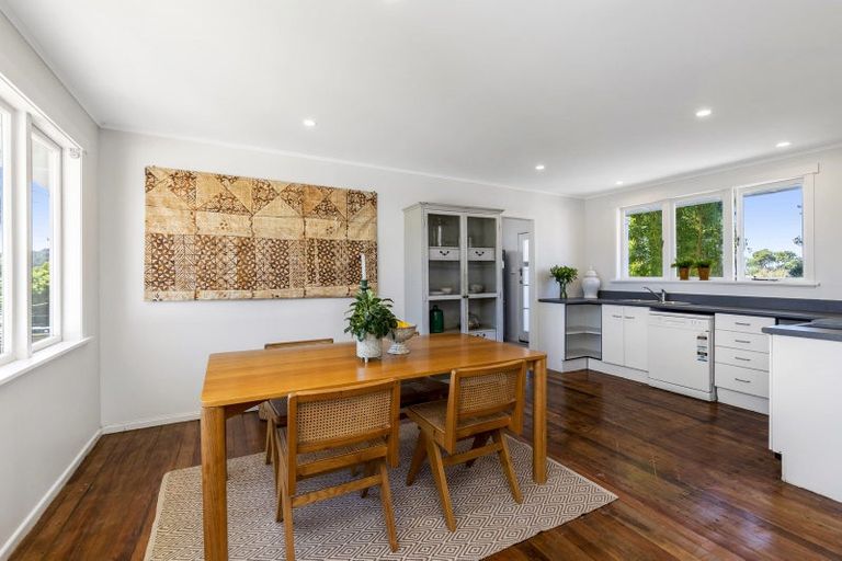 Photo of property in 40 Rosier Road, Glen Eden, Auckland, 0602