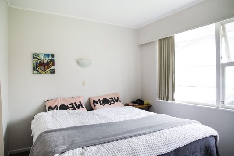 Photo of property in 8 Tye Road, Hillcrest, Auckland, 0627