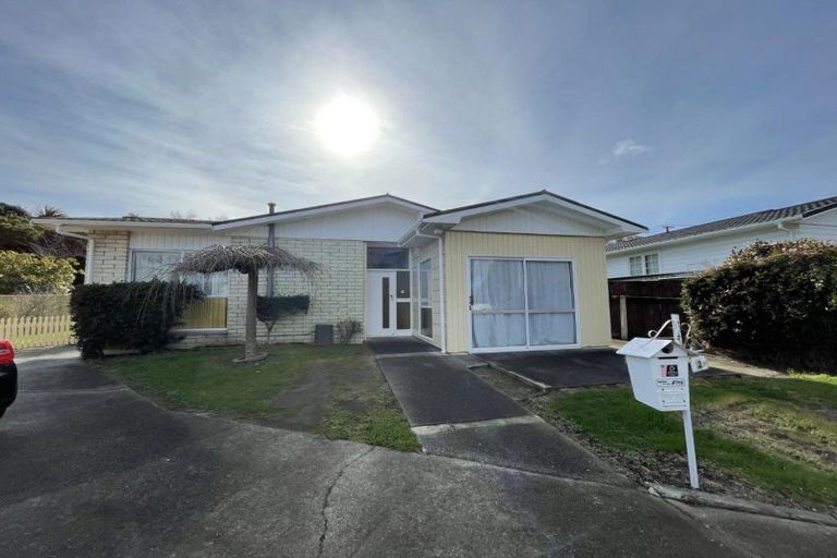 Photo of property in 2 Aiken Road, Saint Johns Hill, Whanganui, 4501