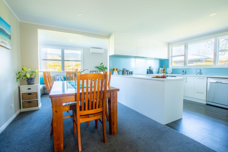 Photo of property in 22 Keats Crescent, Stoke, Nelson, 7011