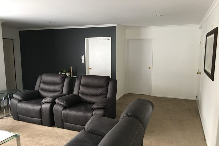 Photo of property in 40 Saralee Drive, Manurewa, Auckland, 2105