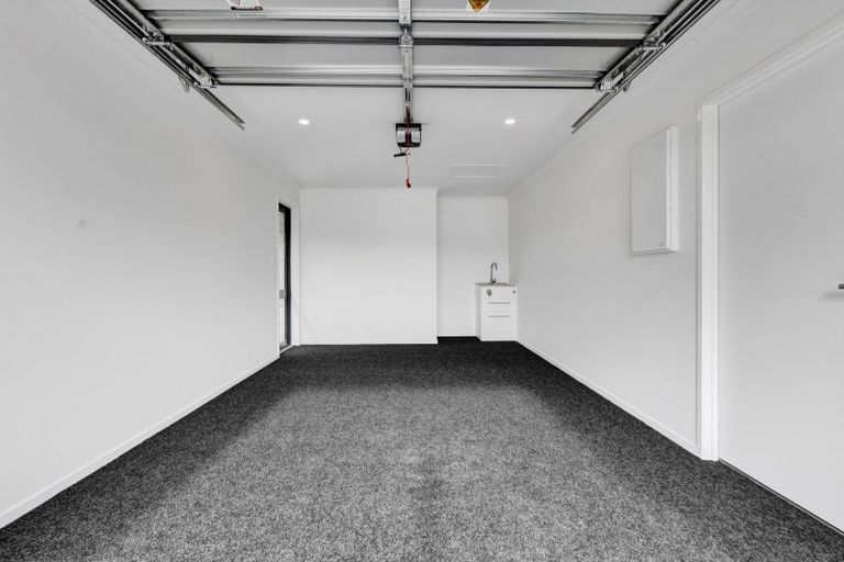 Photo of property in 10a Winstone Place, Highlands Park, New Plymouth, 4312