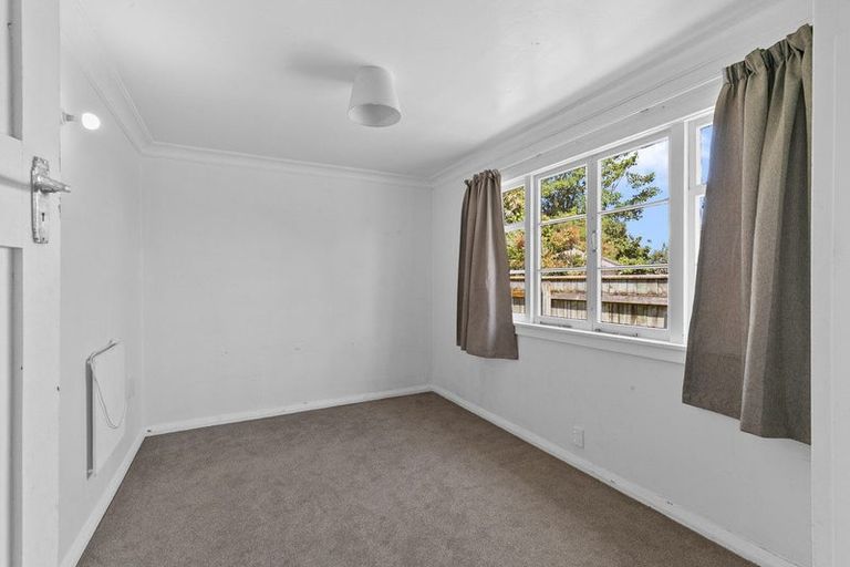 Photo of property in 88 Queenwood Road, Levin, 5510