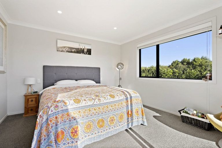 Photo of property in 15 Mike Smith Drive, Cambridge, 3434