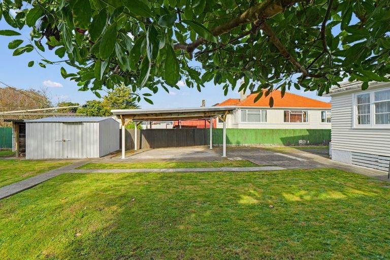Photo of property in 16 Victory Place, Aramoho, Whanganui, 4500