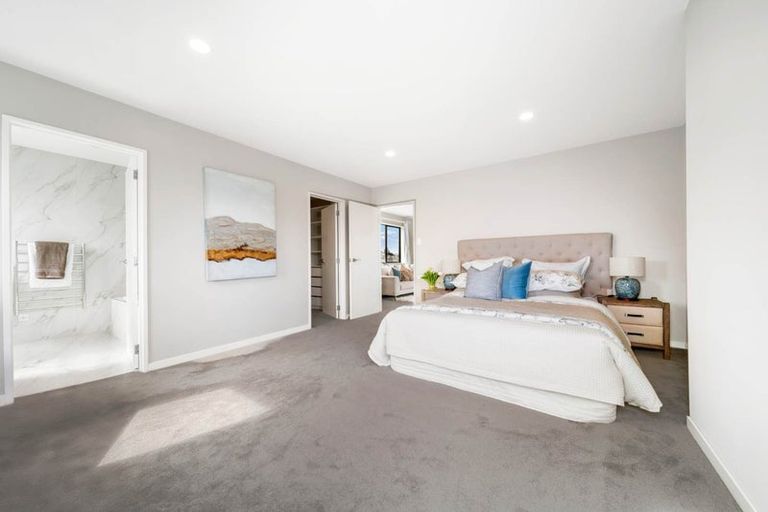Photo of property in 674 East Coast Road, Pinehill, Auckland, 0630