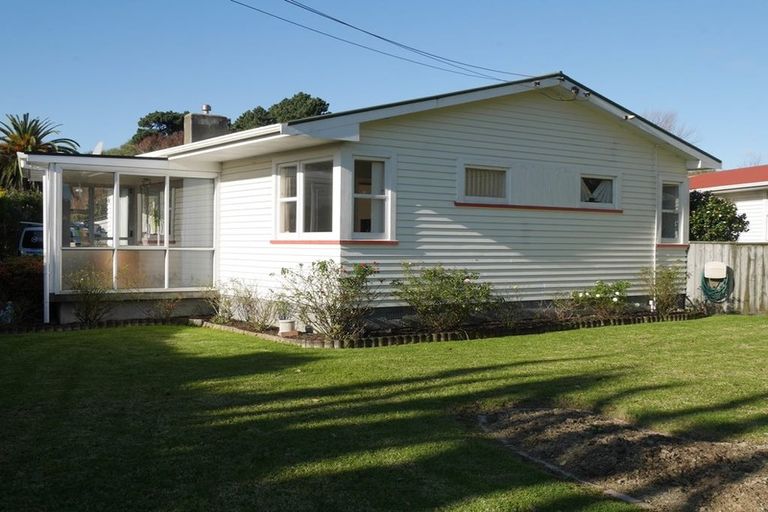 Photo of property in 151 Te Moana Road, Waikanae, 5036