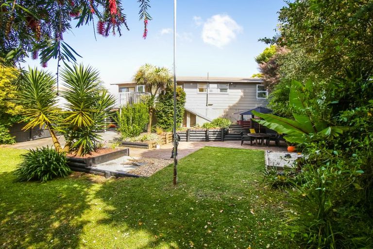 Photo of property in 39 Bodi Place, Te Atatu South, Auckland, 0610
