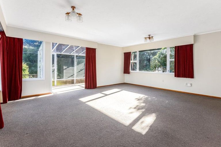 Photo of property in 15 Kiriwai Road, Paremata, Porirua, 5024