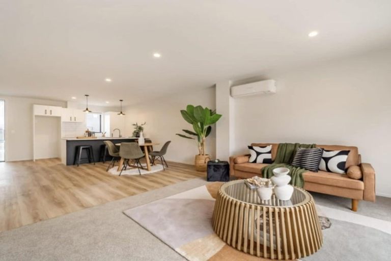 Photo of property in 43 Pipi Place, Levin, 5510