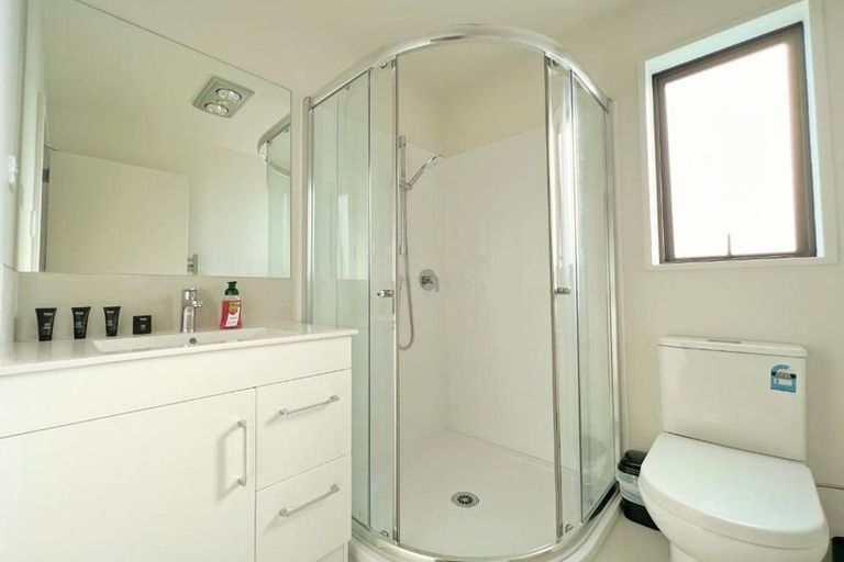 Photo of property in 321a Pakuranga Road, Pakuranga Heights, Auckland, 2010