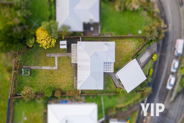 Photo of property in 62 Ruskin Road, Newlands, Wellington, 6037