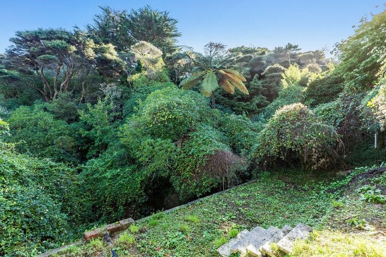 Photo of property in 15 Kiriwai Road, Paremata, Porirua, 5024