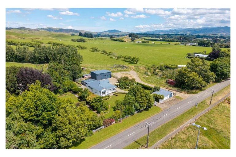 Photo of property in 54 Alfredton Road, Eketahuna, 4900