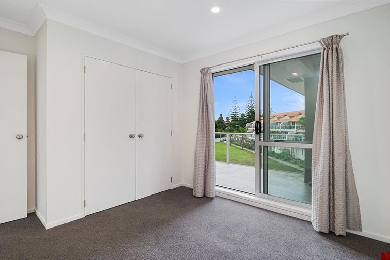 Photo of property in Santa Rosa, 65/340 Gulf Harbour Drive, Gulf Harbour, Whangaparaoa, 0930