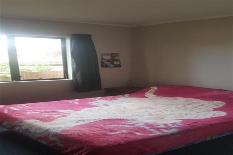 Photo of property in 31 Churchill Avenue, Manurewa, Auckland, 2102