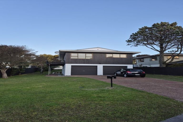 Photo of property in 5 Forsythe Place, Massey, Auckland, 0614