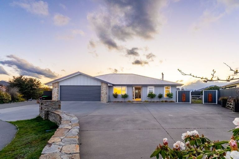 Photo of property in 6 Unwin Place, Twizel, 7901