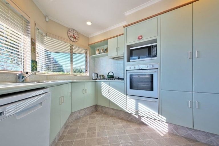 Photo of property in 3 Henry Hill Street, Marewa, Napier, 4110