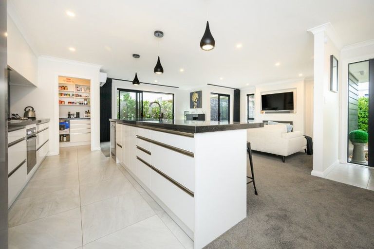 Photo of property in 6 Ngaio Street, West End, Palmerston North, 4412