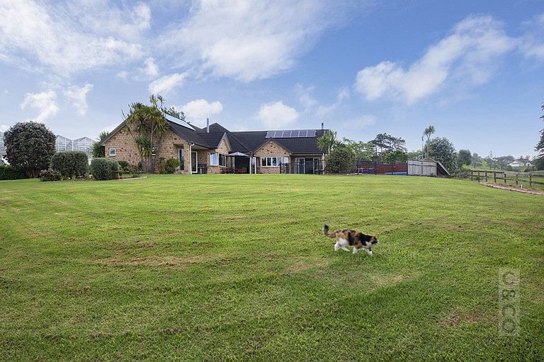 Photo of property in 17 Deacon Road, Riverhead, Kumeu, 0892
