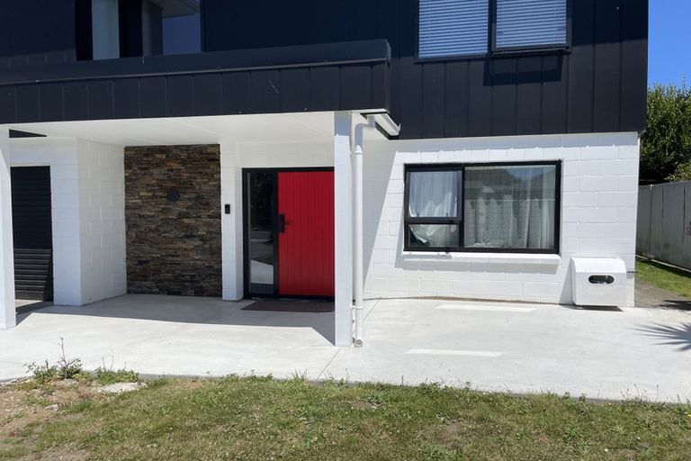 Photo of property in 4 Miro Street, Merrilands, New Plymouth, 4312