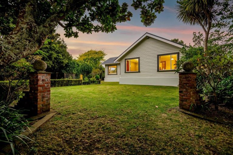 Photo of property in 49 Waihi Road, Hawera, 4610