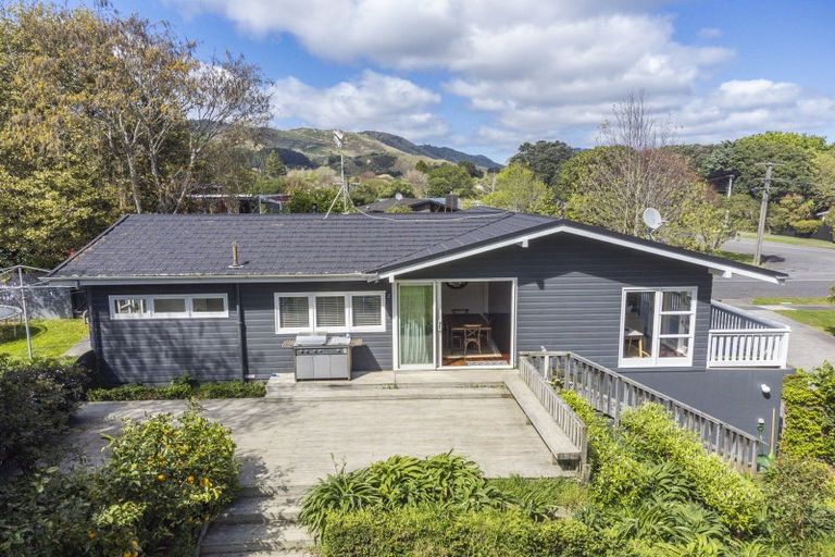 Photo of property in 75 Kohekohe Road, Waikanae, 5036