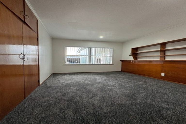 Photo of property in 73 Christmas Road, Manurewa, Auckland, 2102