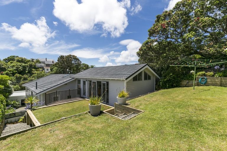 Photo of property in 7 Vennell Street, Brooklyn, Wellington, 6021