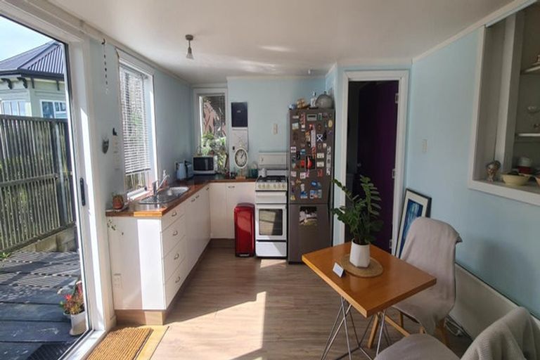 Photo of property in 81 Karepa Street, Brooklyn, Wellington, 6021