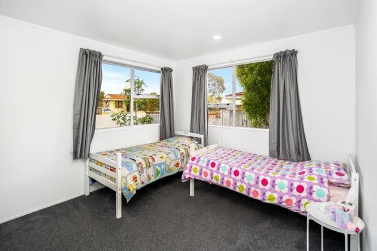 Photo of property in 21 Seaspray Drive, Mount Maunganui, 3116