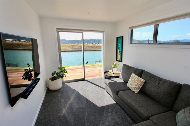 Photo of property in 16 Ngaroma Crescent, Whitianga, 3510