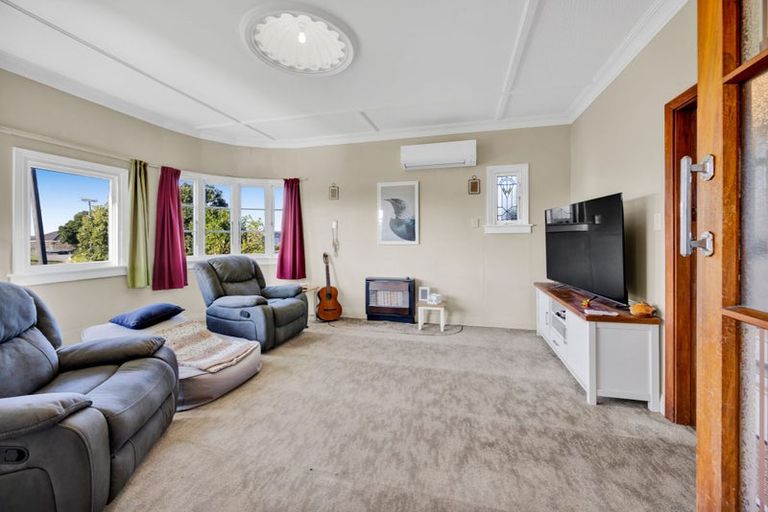 Photo of property in 32 Leicester Street, Patea, 4520