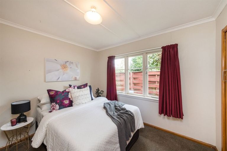 Photo of property in 28 Sheffield Street, Awapuni, Palmerston North, 4412